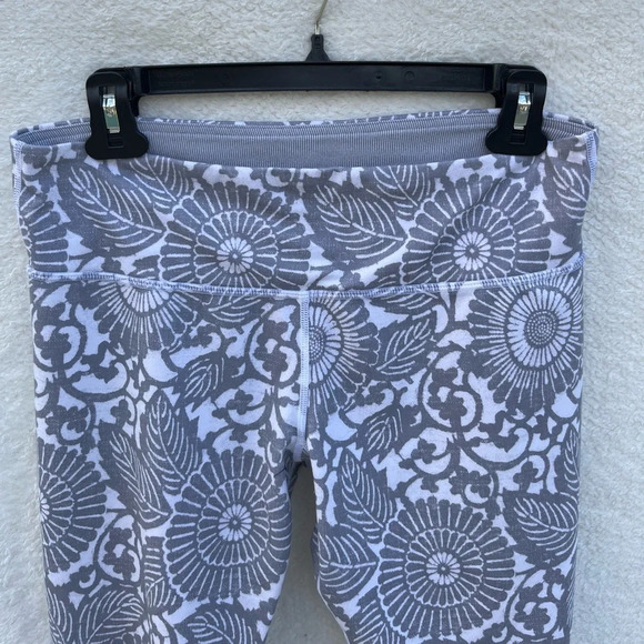 Lululemon Legging Womens 8/10 Gray Wunder‎ Under Crop Athletic Stretch Workout - Picture 5 of 8